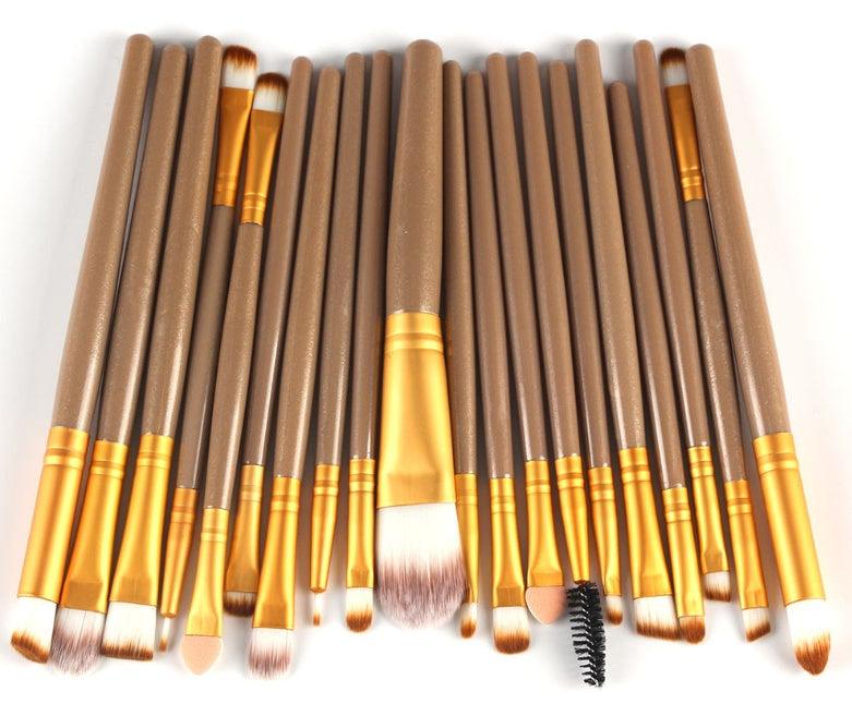 Complete Makeup Brush Set – Loose Powder, Blush &amp; Eyeshadow Brushes - Luminessbty